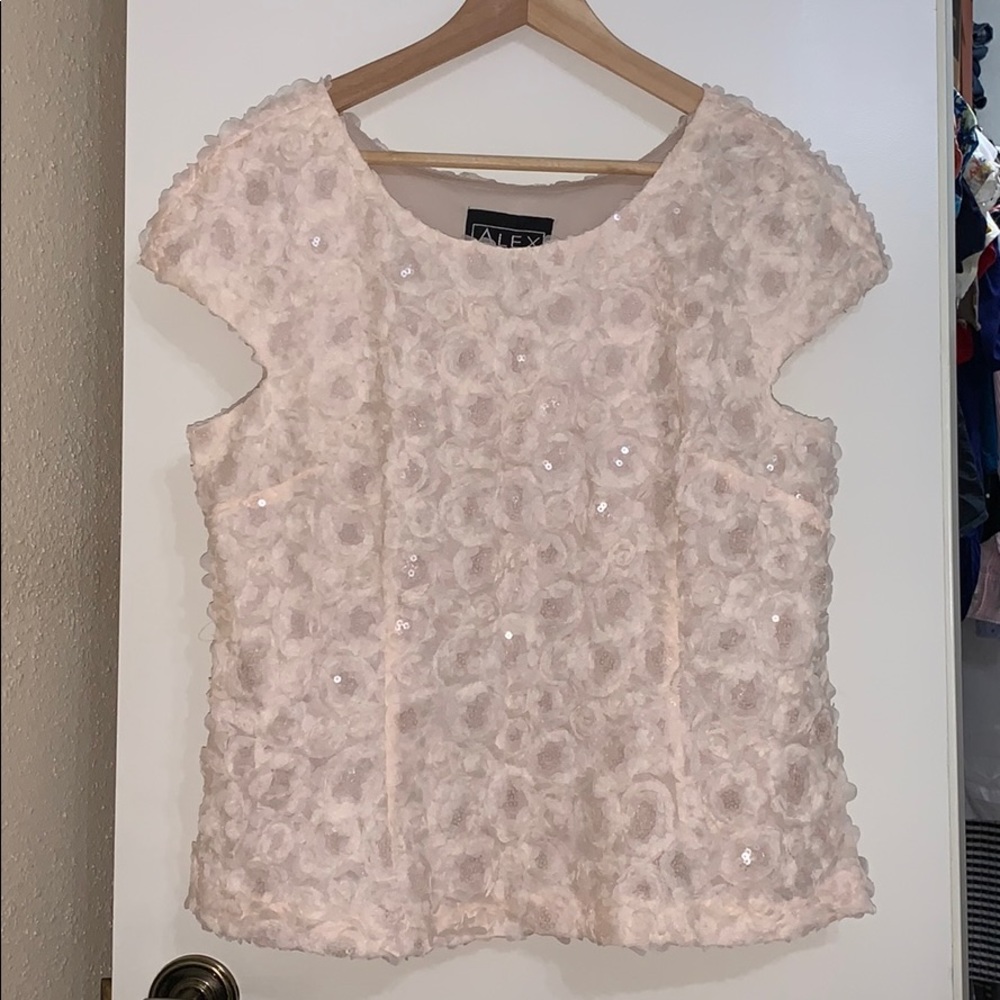 Alex evenings creme sequin flower top
